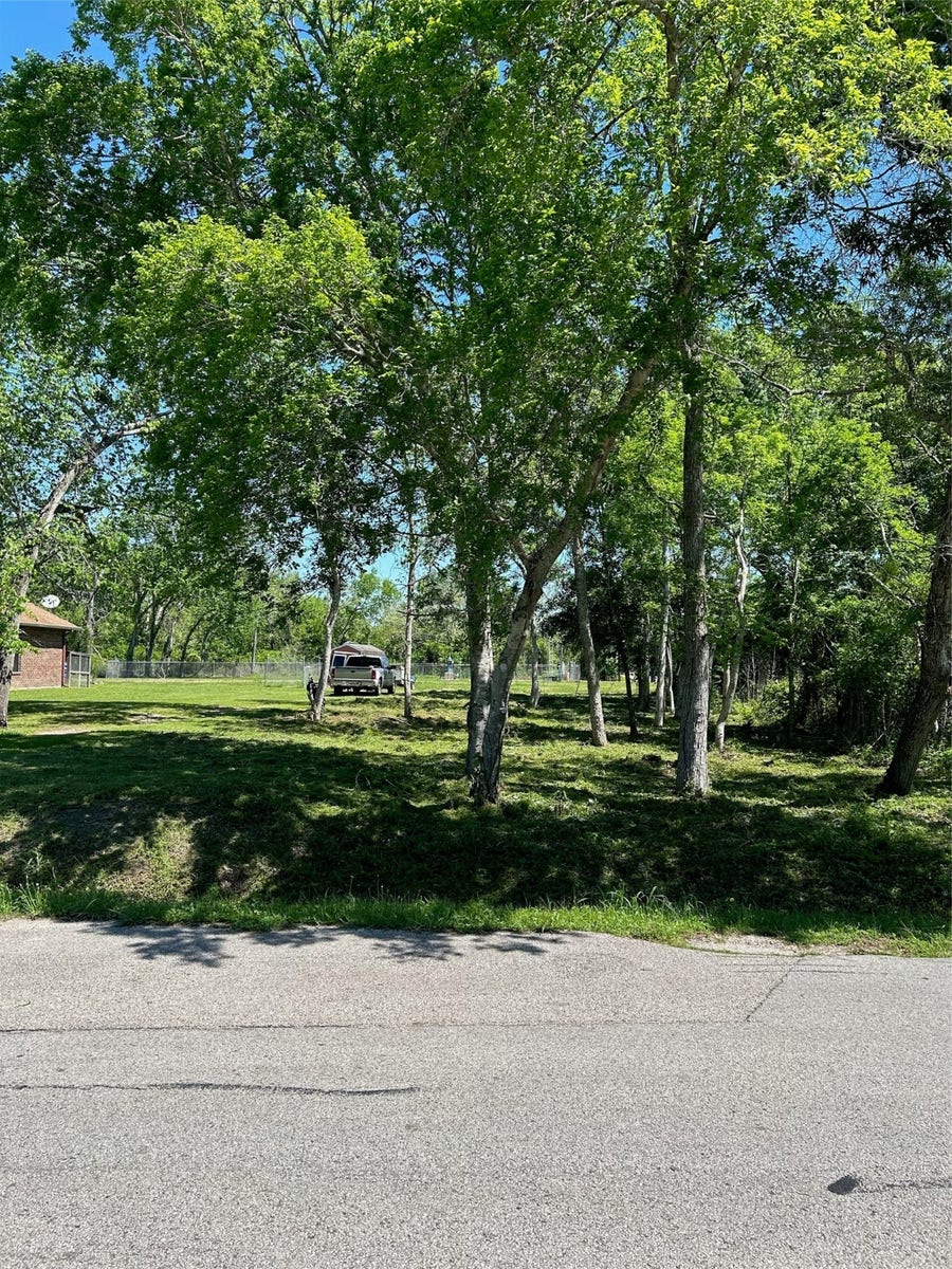 Property photo for 2523 Timber Drive, Dickinson, TX