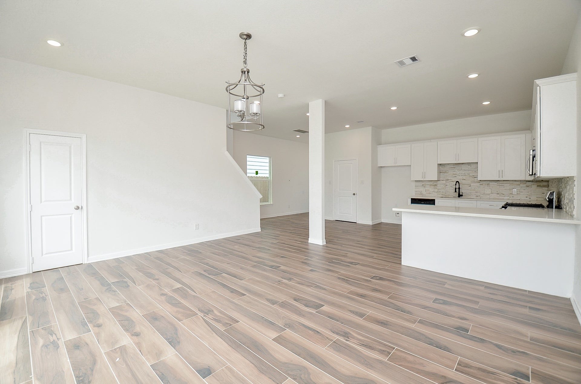 8630 Scott Street, Houston, TX 77051 8630 Scott Street, Houston, TX 77051