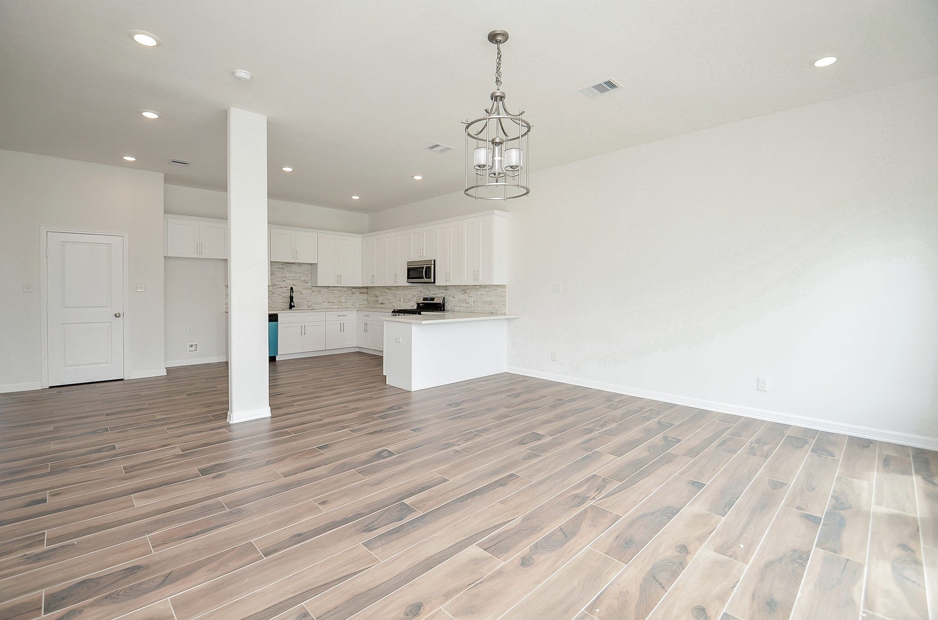 8630 Scott Street, Houston, TX 77051 8630 Scott Street, Houston, TX 77051