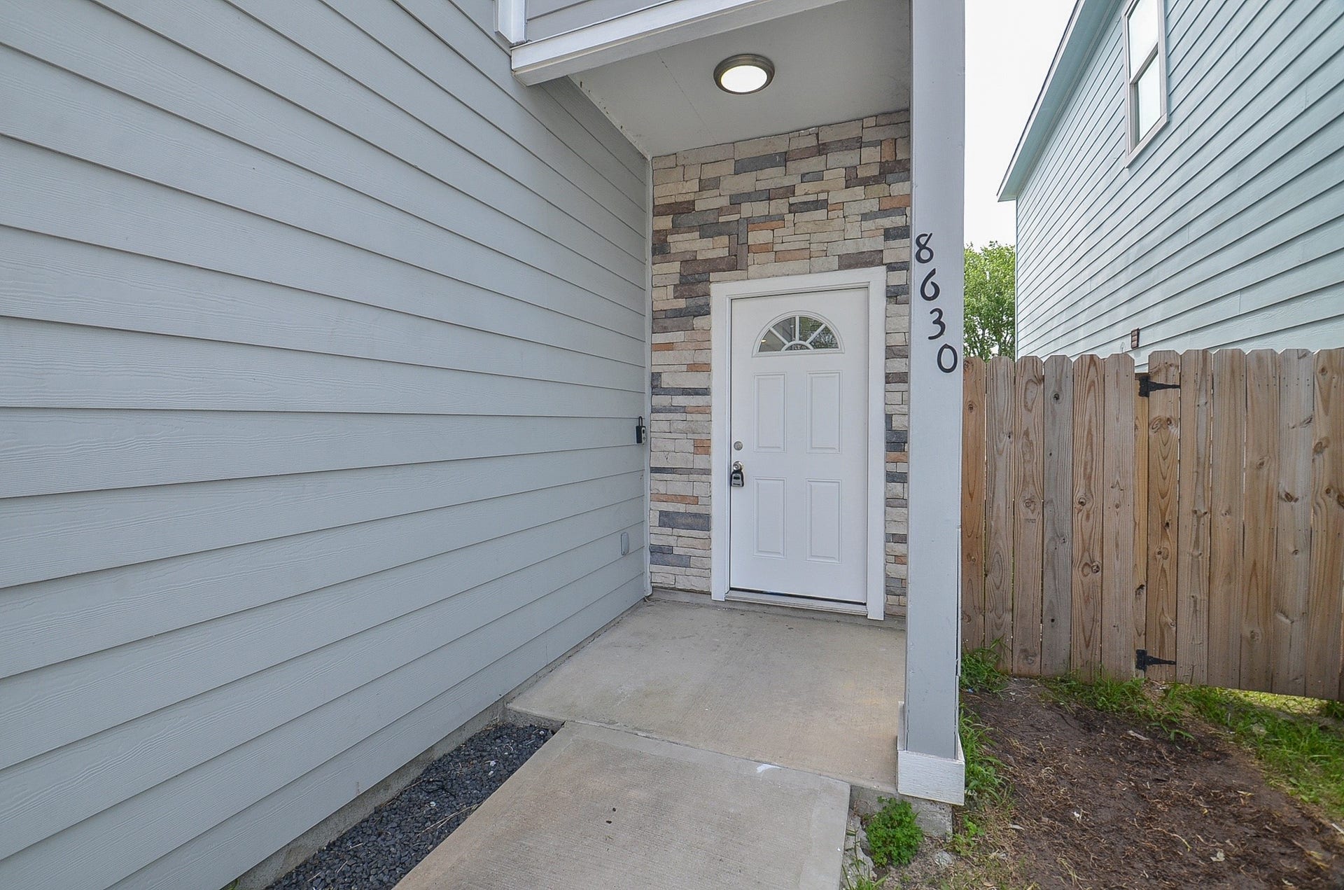 8630 Scott Street, Houston, TX 77051 8630 Scott Street, Houston, TX 77051