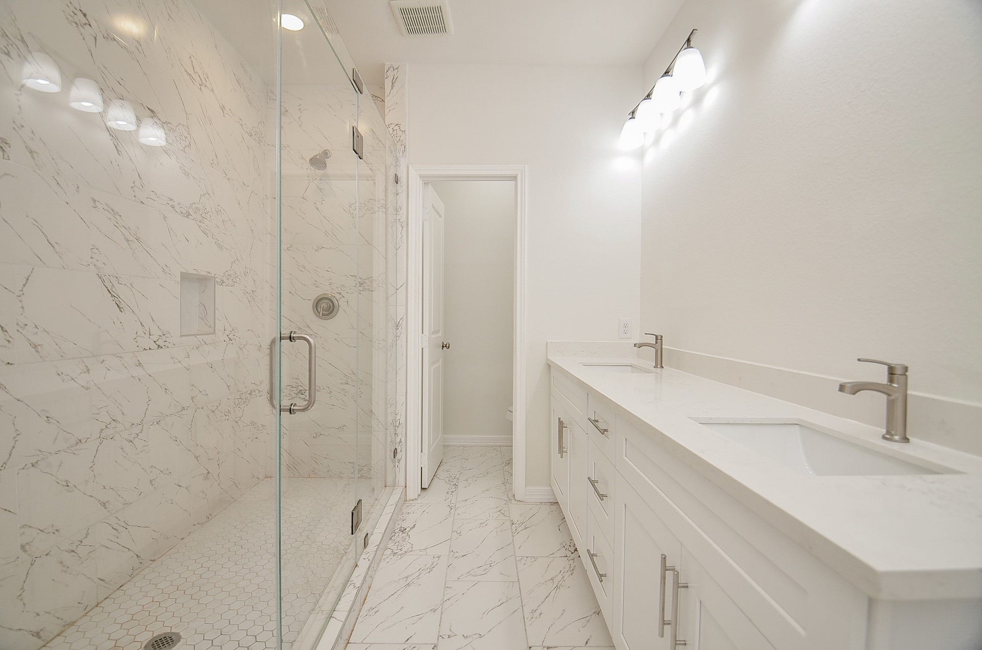 8630 Scott Street, Houston, TX 77051 8630 Scott Street, Houston, TX 77051