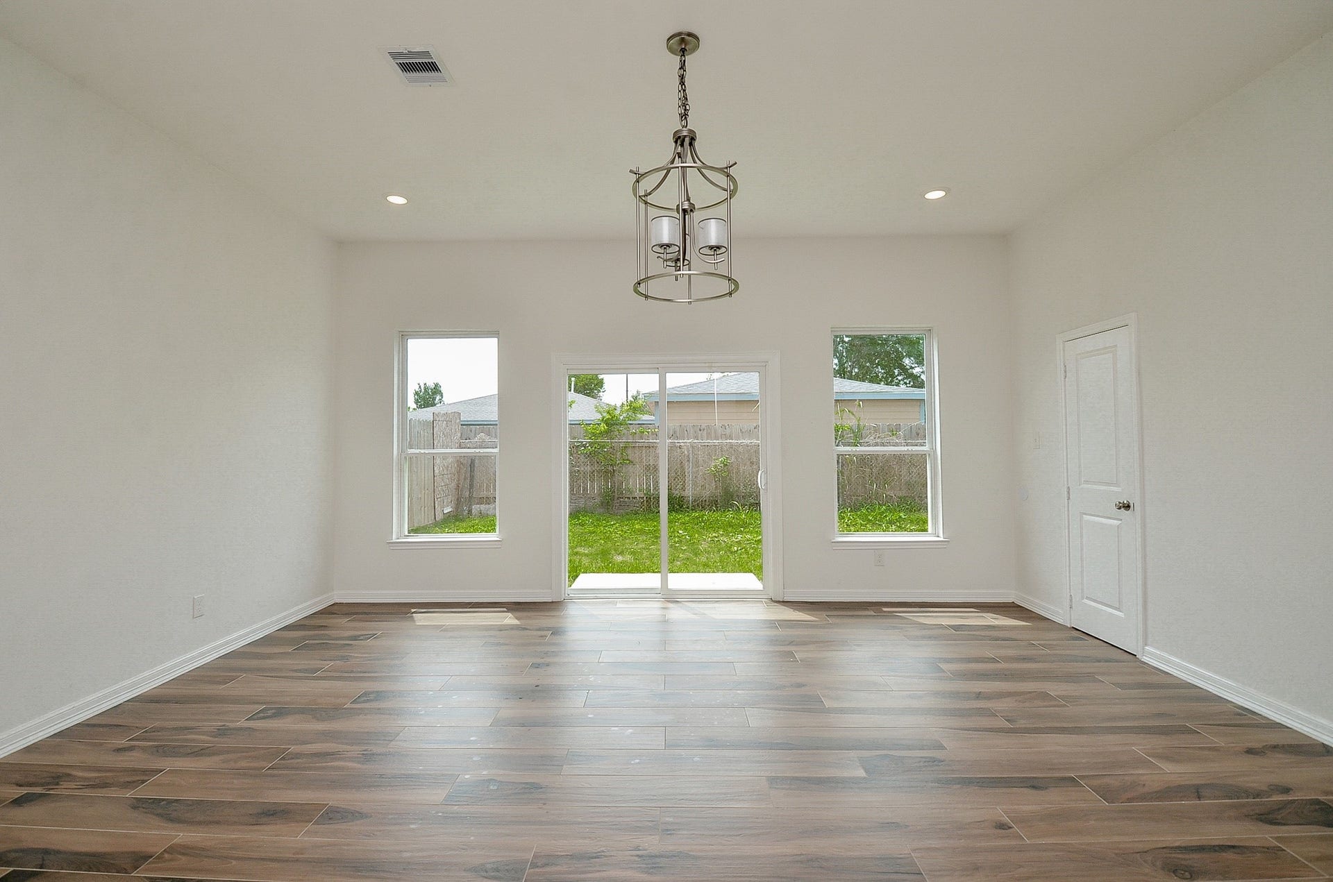 8630 Scott Street, Houston, TX 77051 8630 Scott Street, Houston, TX 77051