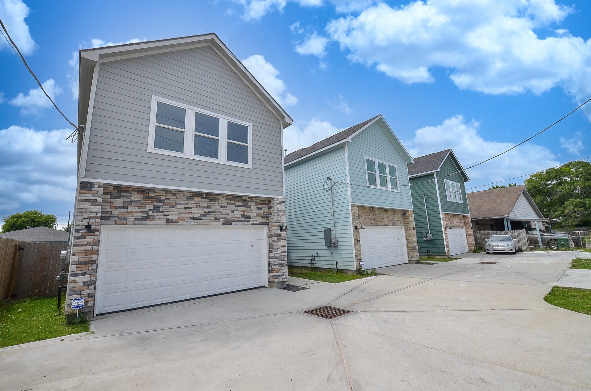 8630 Scott Street, Houston, TX 77051 8630 Scott Street, Houston, TX 77051
