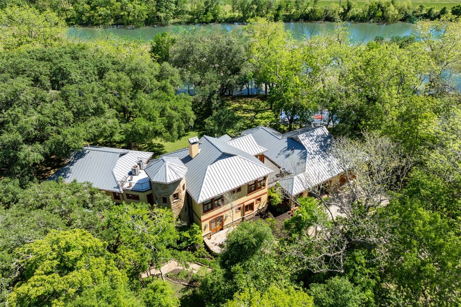 Property photo for 919 Saint Elmos Court, Missouri City, TX