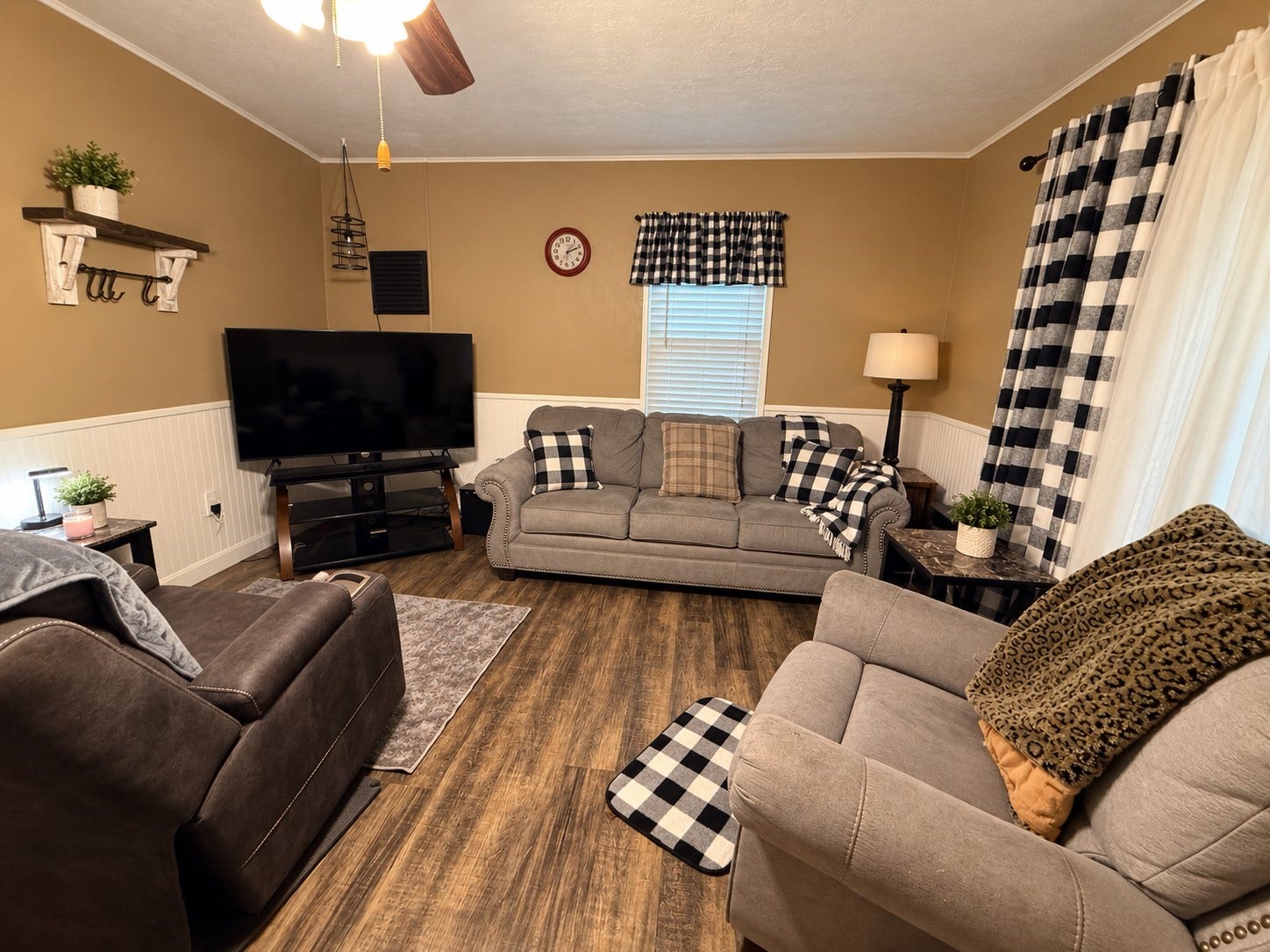14440 Lakecrest Drive, Splendora, TX 77372 Living Room Open living area with comfortable seating, neutral finishes, decorative accents and plenty of space for entertaining.