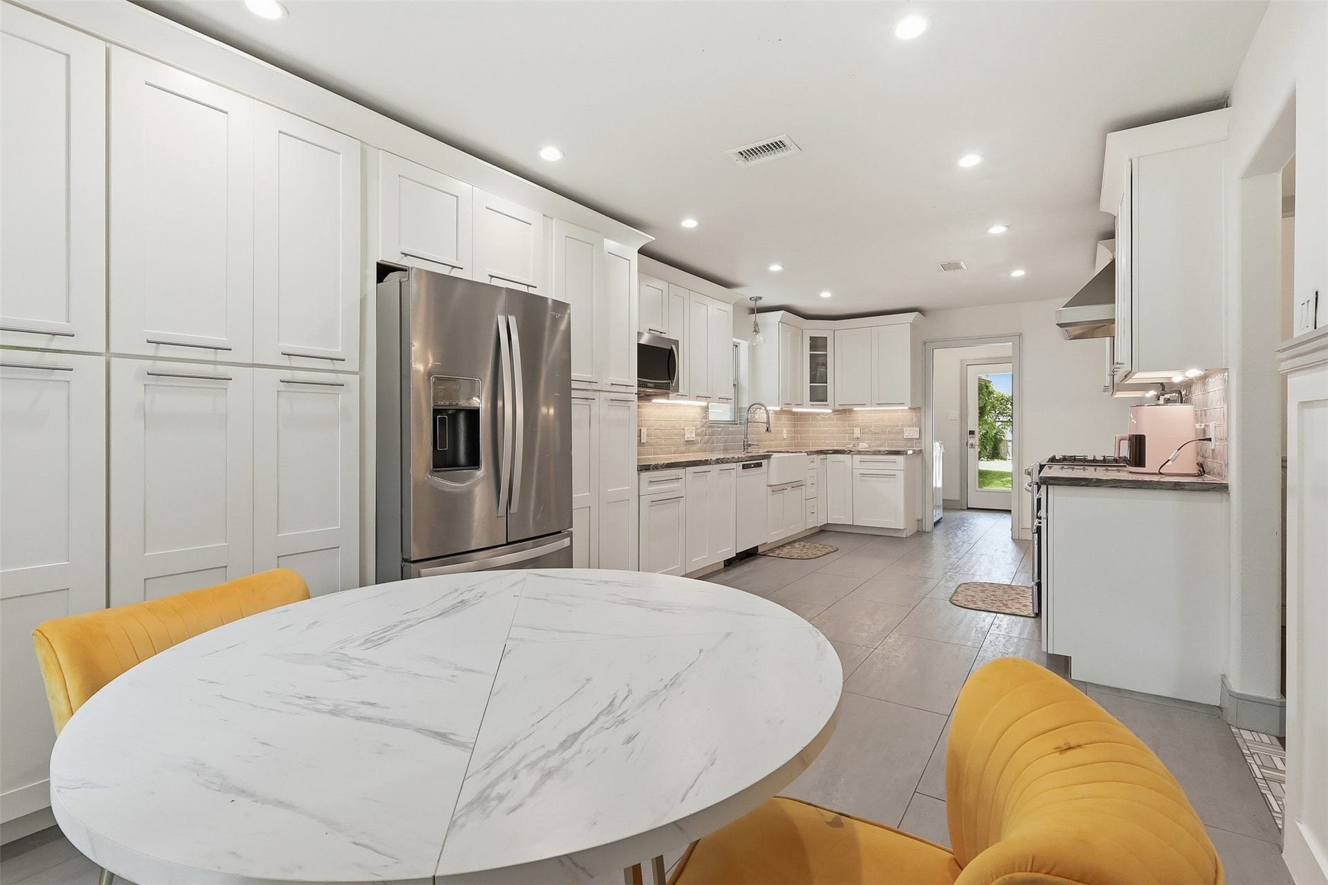 6518 Elmgrove Road, Spring, TX 77389 6518 Elmgrove Road, Spring, TX 77389
