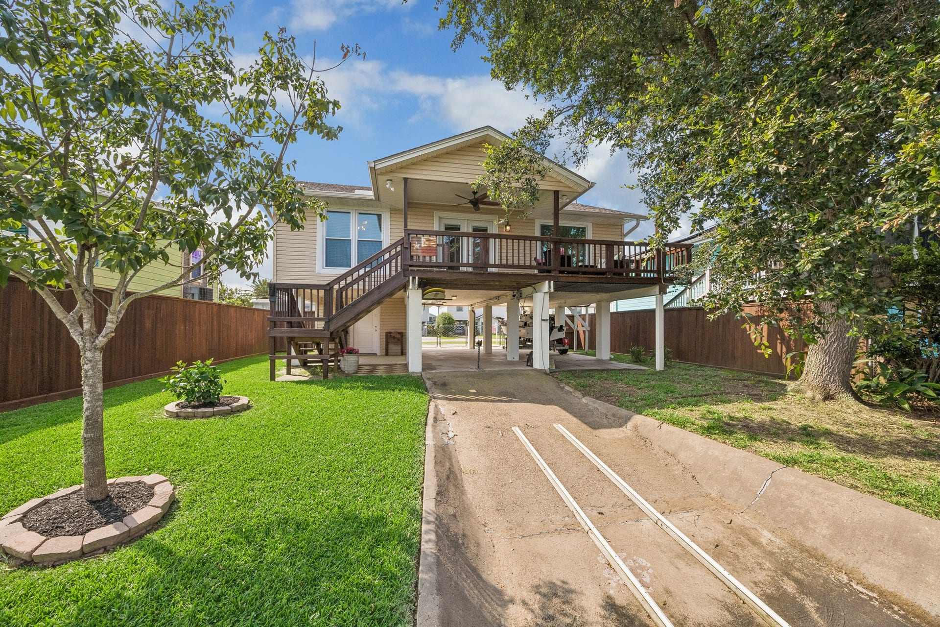 161 Barracuda Street, Hitchcock, TX 77563 161 Barracuda Street, Hitchcock, TX 77563