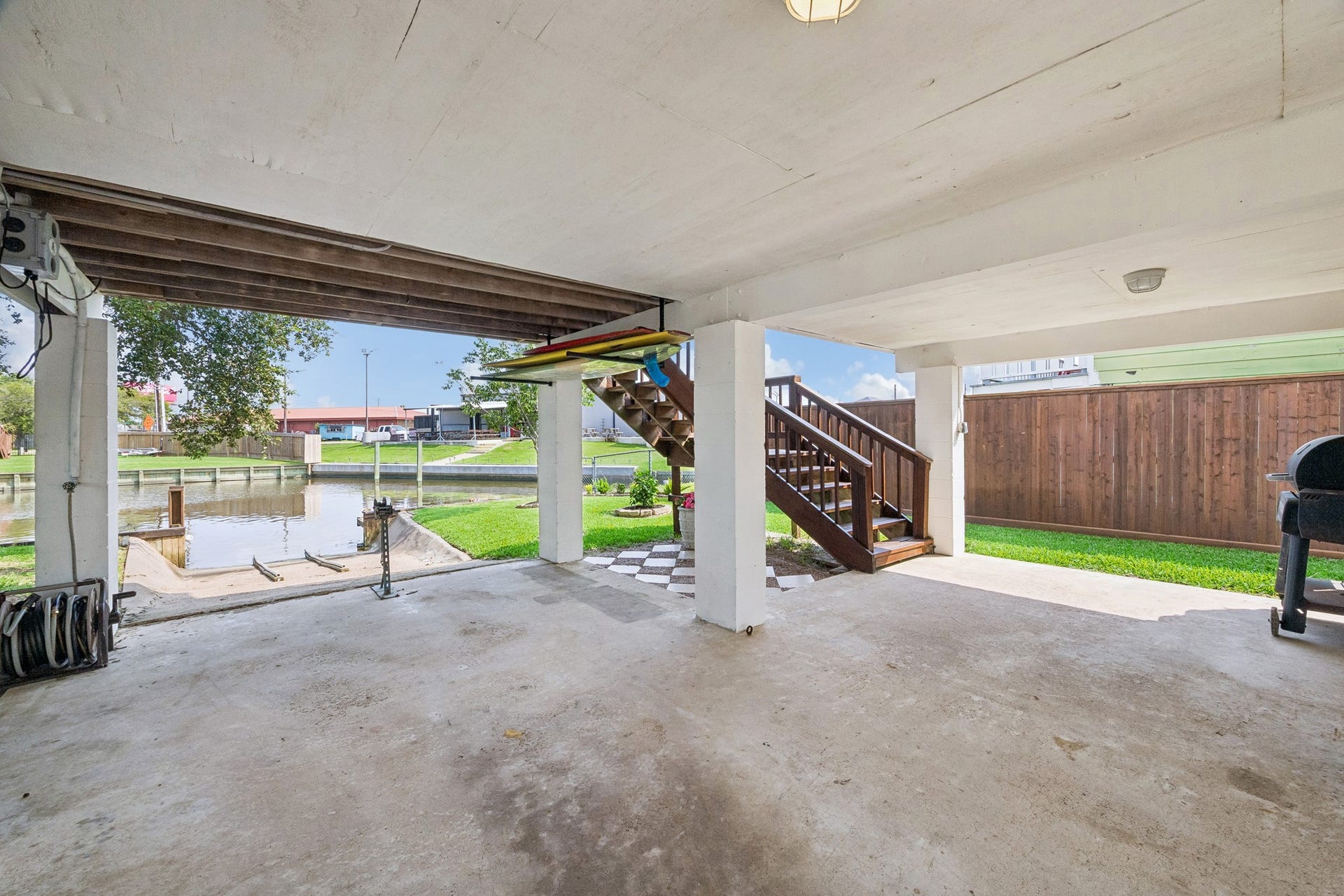 161 Barracuda Street, Hitchcock, TX 77563 161 Barracuda Street, Hitchcock, TX 77563