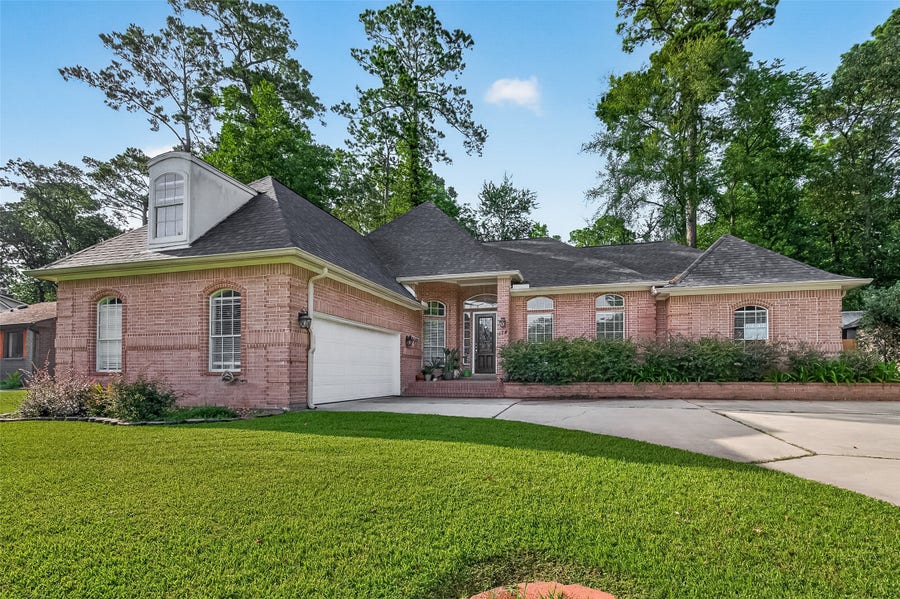 Property photo for 174 Park Way, Conroe, TX