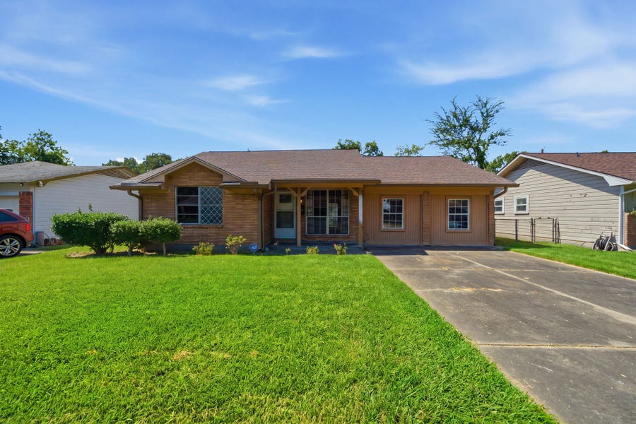 Property photo for 315 Ishmeal Street, Houston, TX