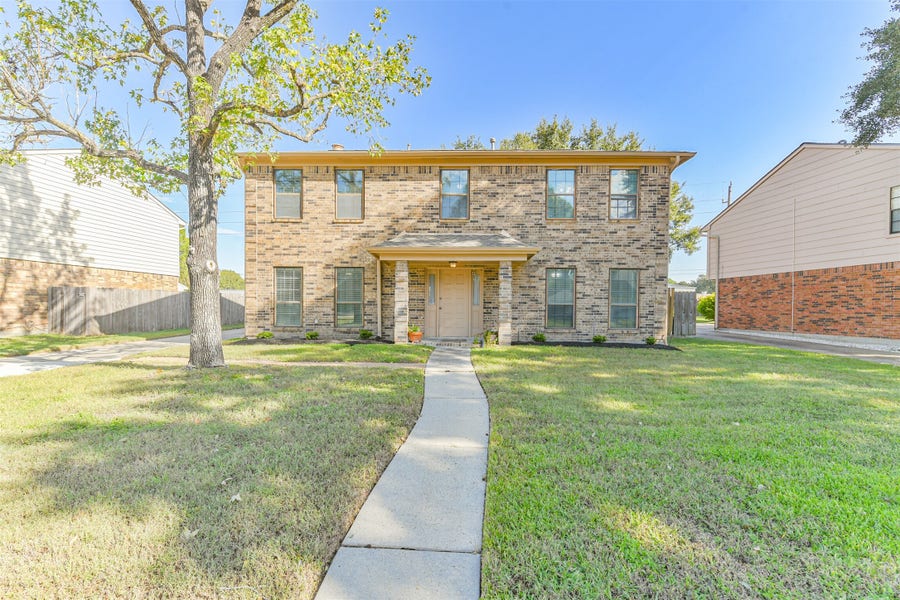 Property photo for 15730 Maple Manor Drive, Houston, TX