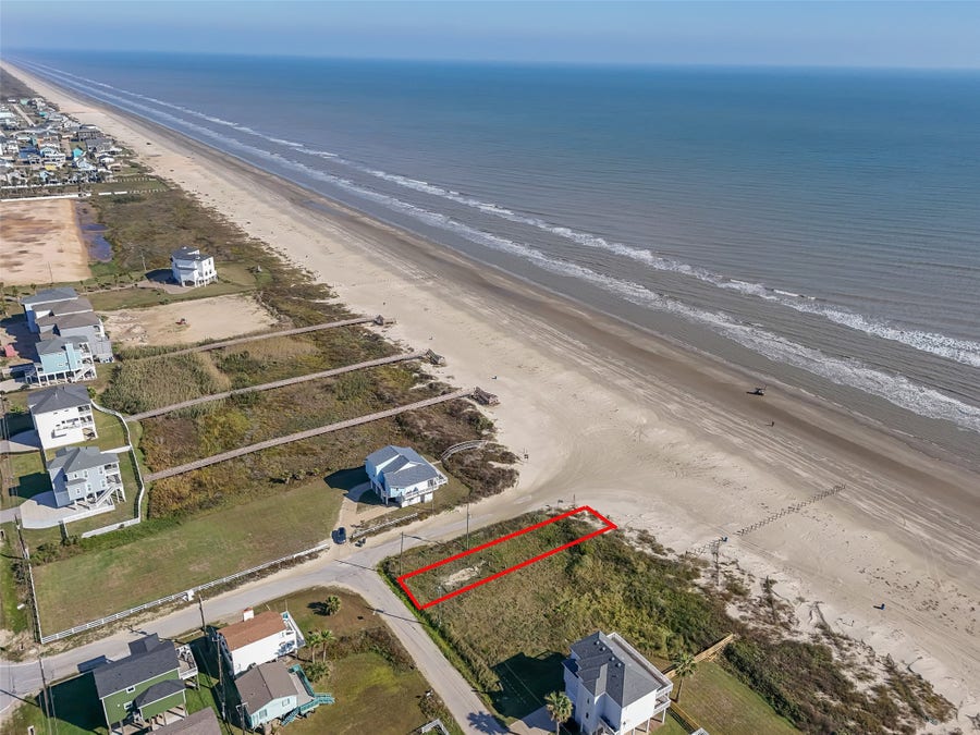 Property photo for 17403 Bristow Drive, Galveston, TX
