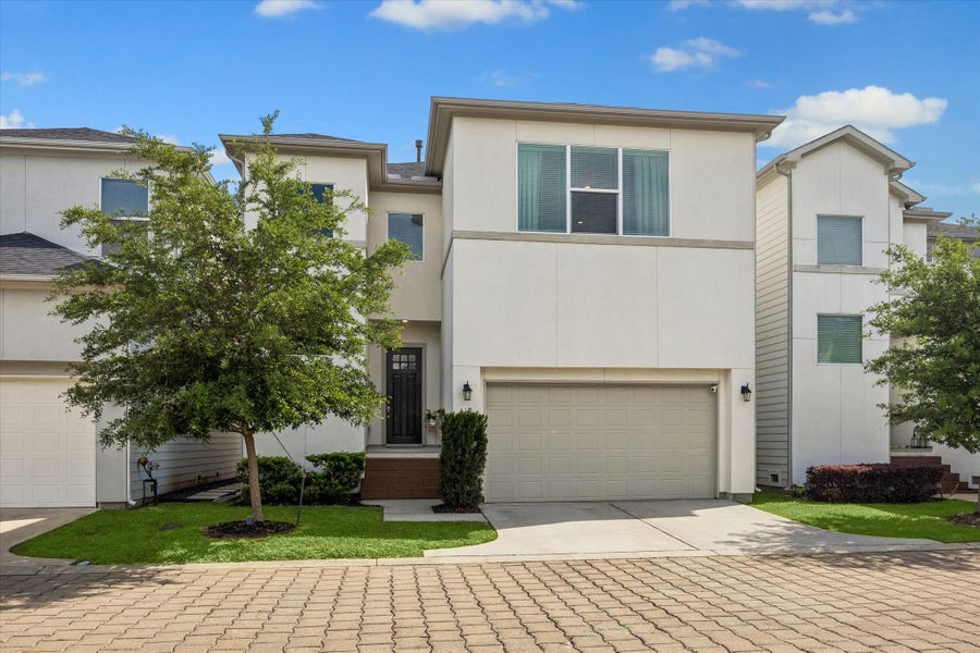 Property photo for 419 Yale Oaks Lane, Houston, TX