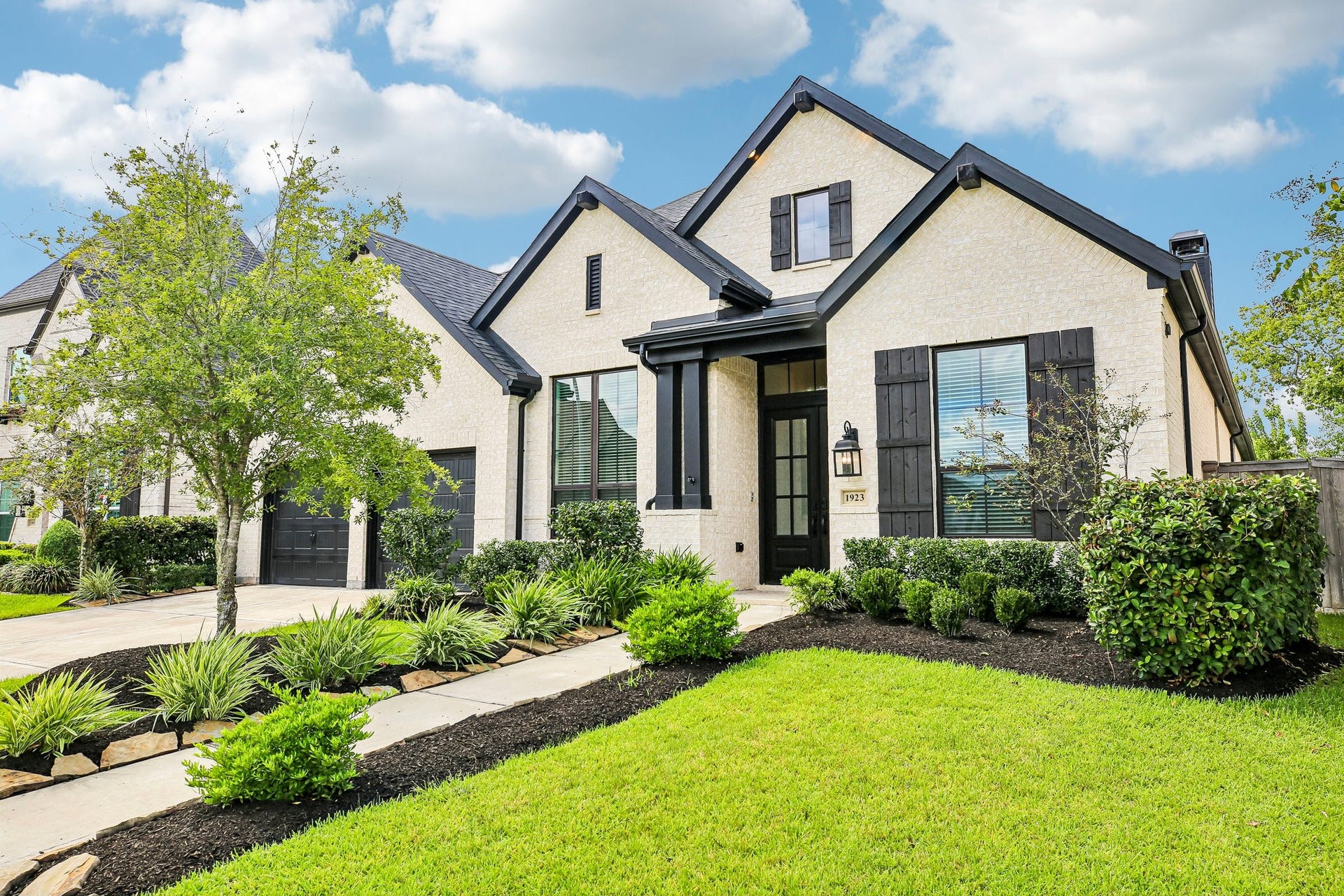 1923 Golden Leaf Drive, Missouri City, TX 77459 1923 Golden Leaf Drive, Missouri City, TX 77459