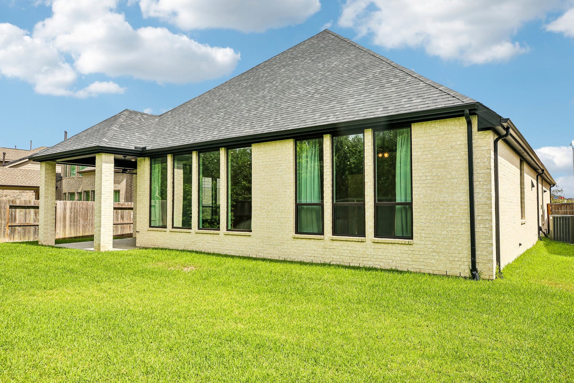 1923 Golden Leaf Drive, Missouri City, TX 77459 1923 Golden Leaf Drive, Missouri City, TX 77459