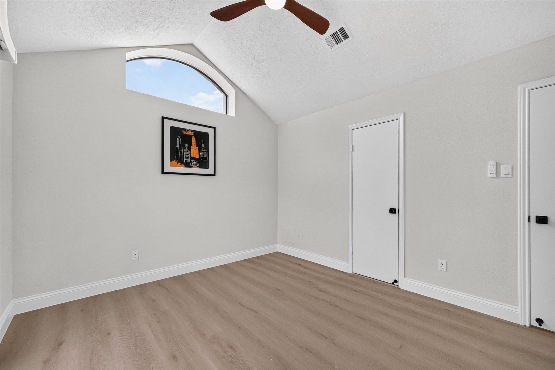 7842 Micheline Circle, Missouri City, TX 77071 2nd bedroom off of the front entrance