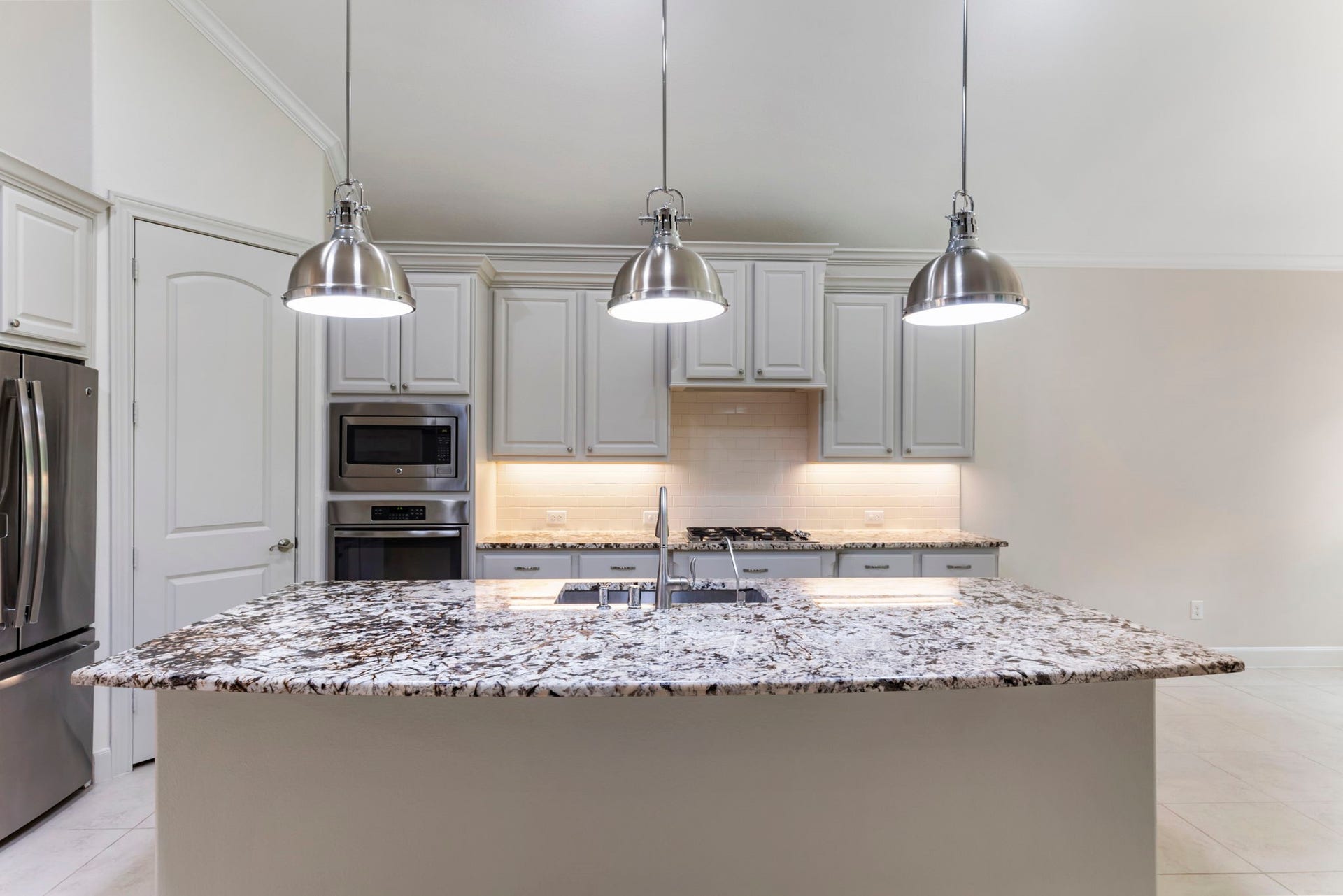 103 Blue Gilia Court, Montgomery, TX 77316 Expansive kitchen island.