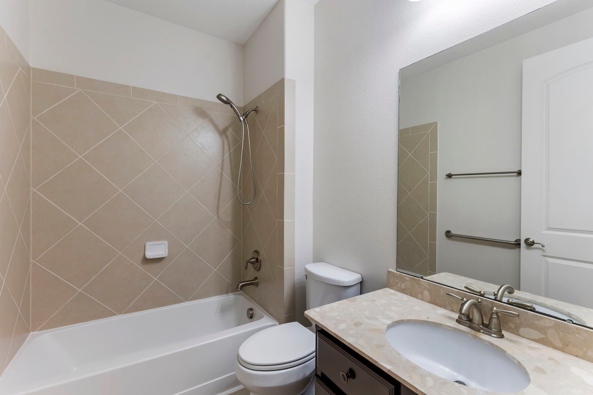 103 Blue Gilia Court, Montgomery, TX 77316 Secondary bathroom.