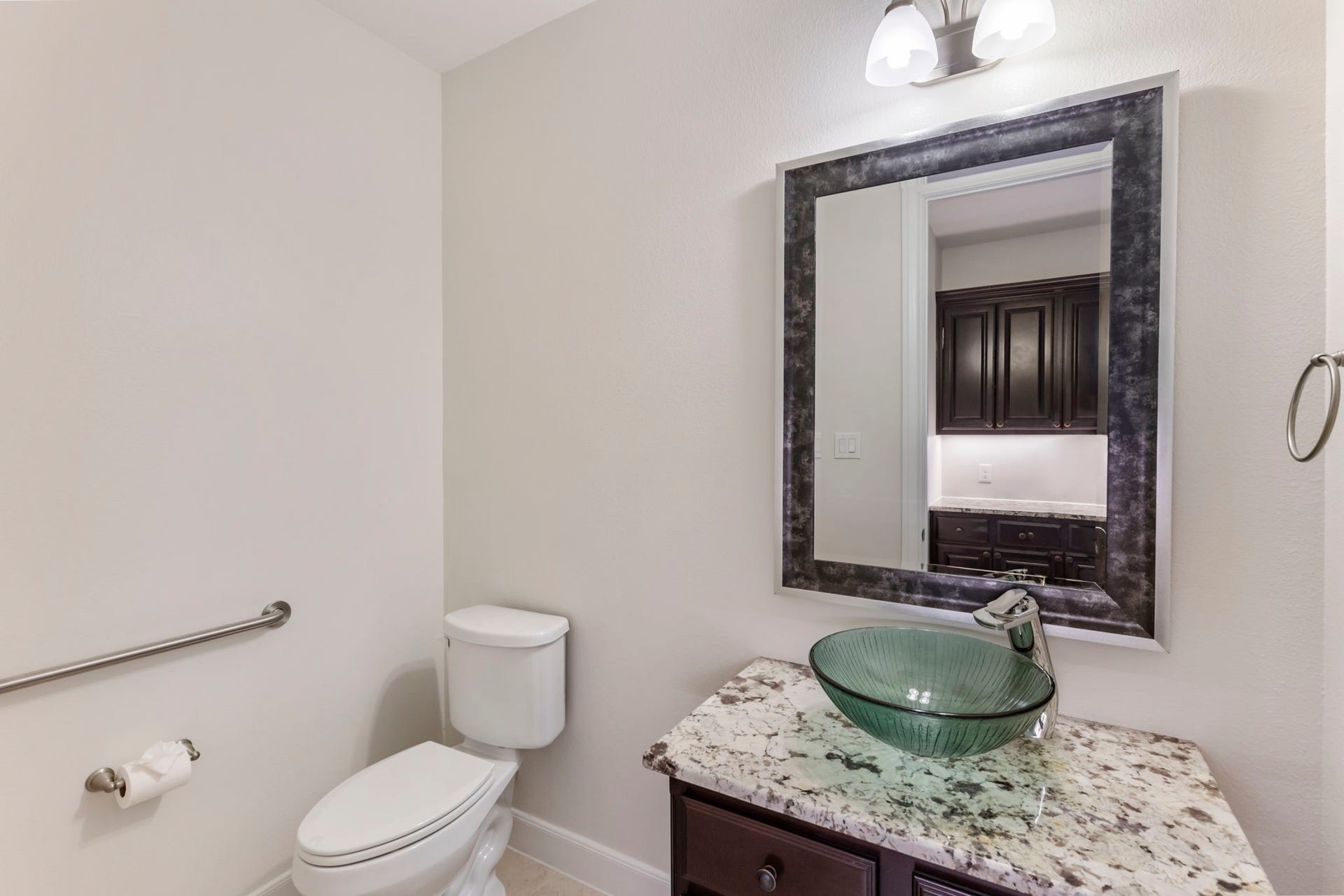 103 Blue Gilia Court, Montgomery, TX 77316 Powder room.