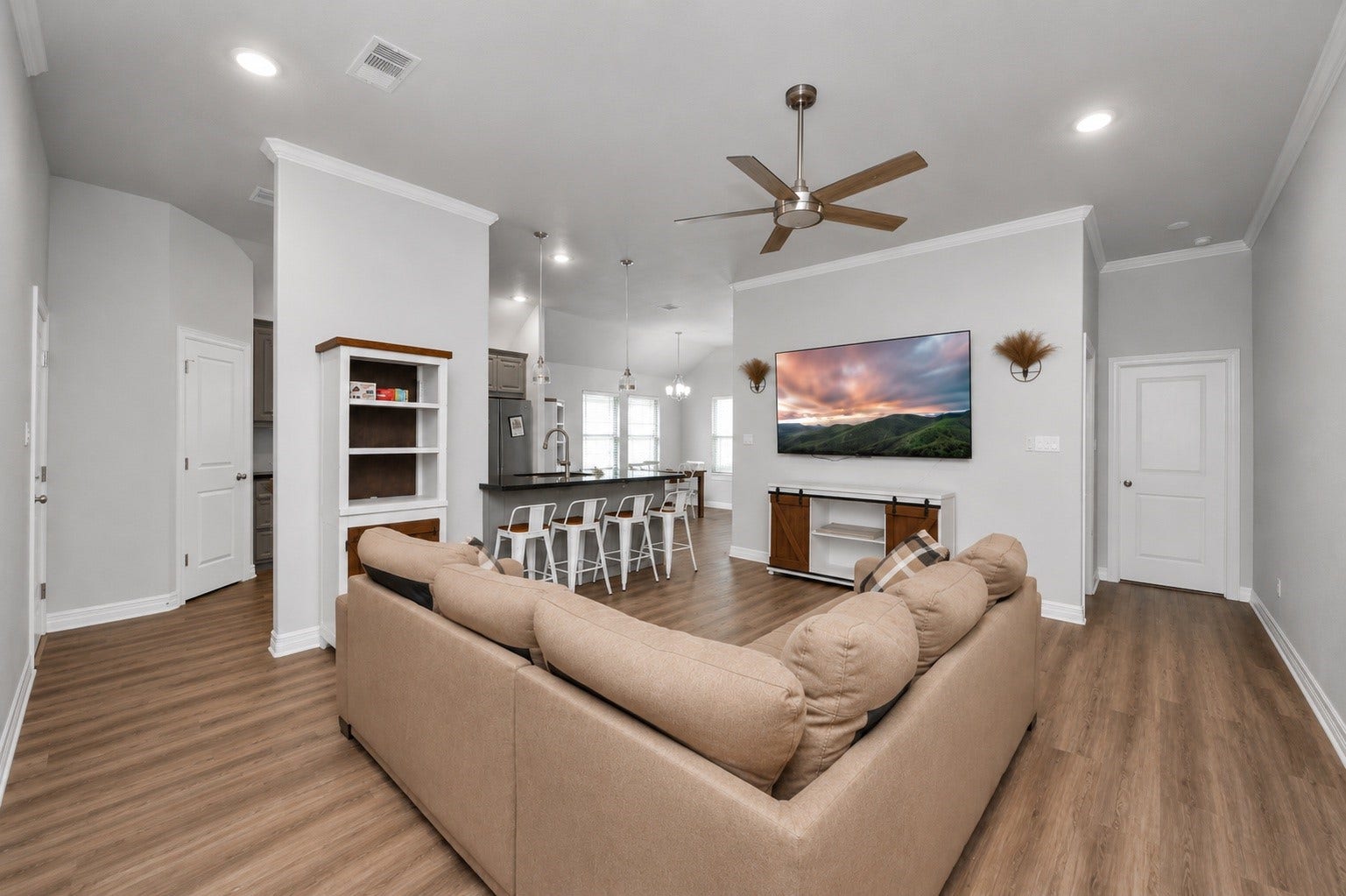 1023 S Anderson Street, Angleton, TX 77515 Spacious living area perfect for everyday comfort and entertaining