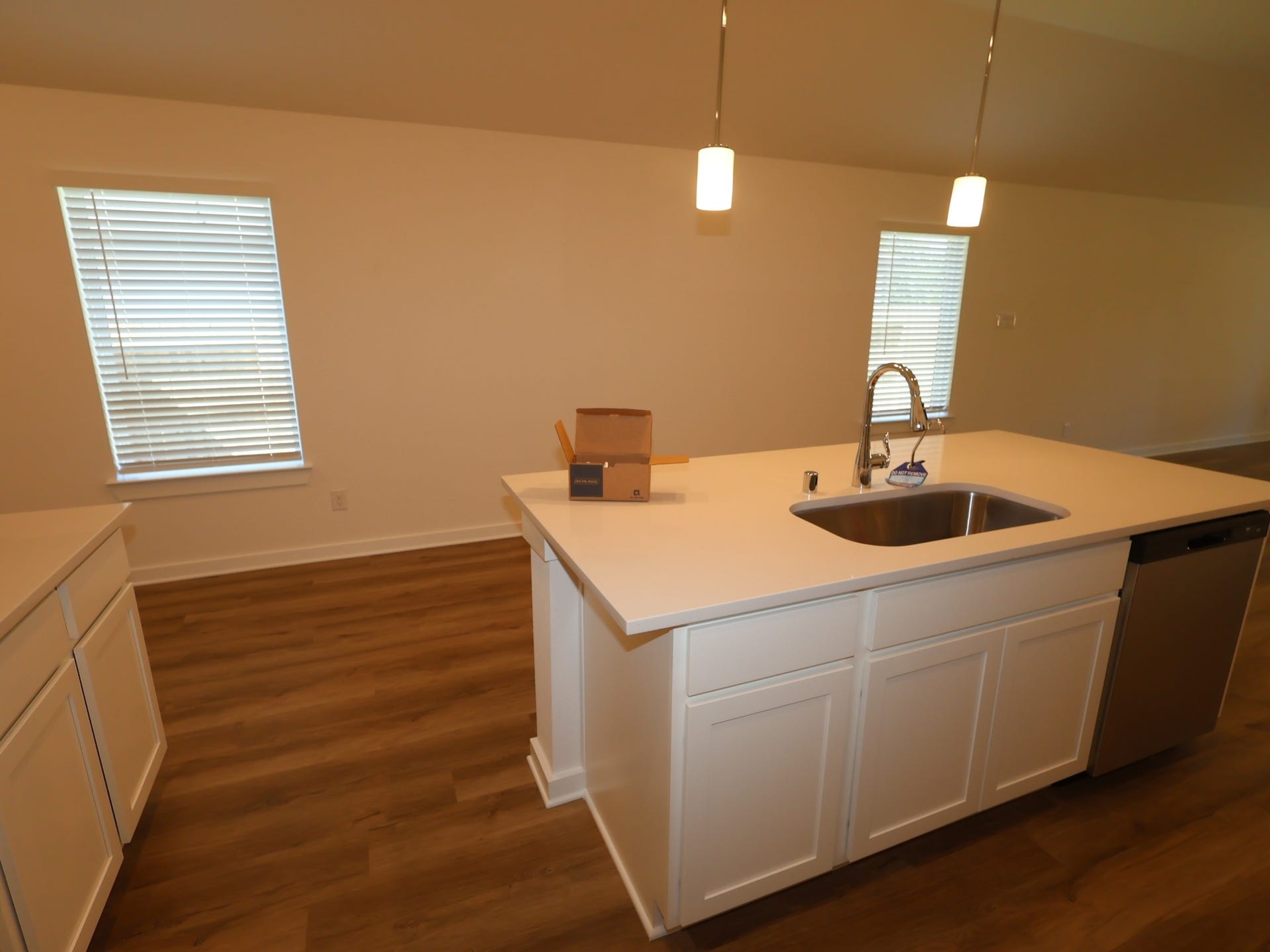 1033 Garnet Star Drive, La Marque, TX 77568 1033 Garnet Star Drive, La Marque, TX 77568