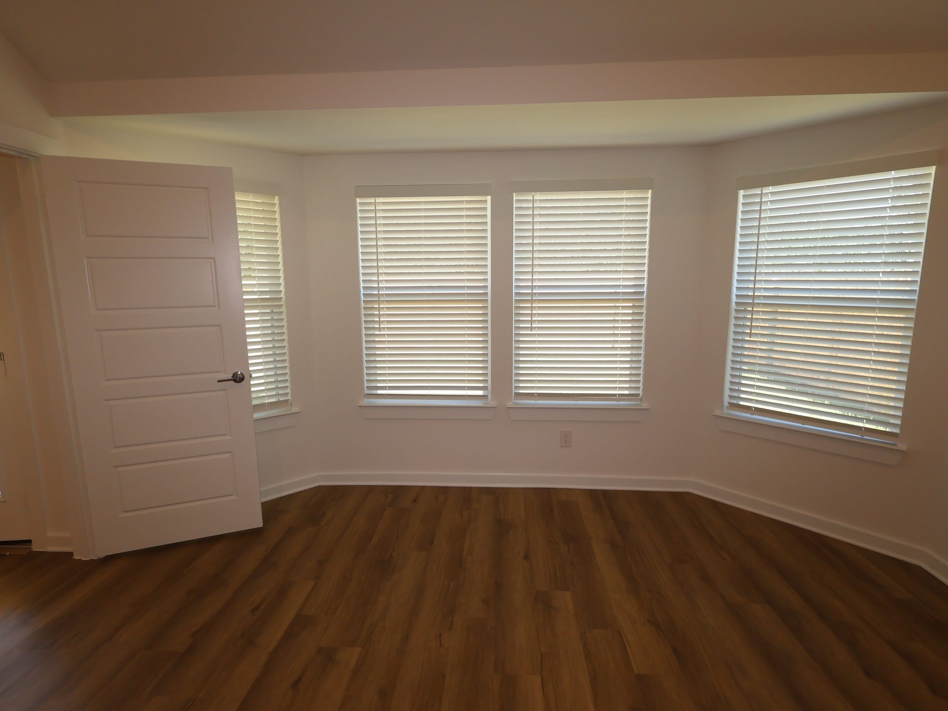 1033 Garnet Star Drive, La Marque, TX 77568 1033 Garnet Star Drive, La Marque, TX 77568
