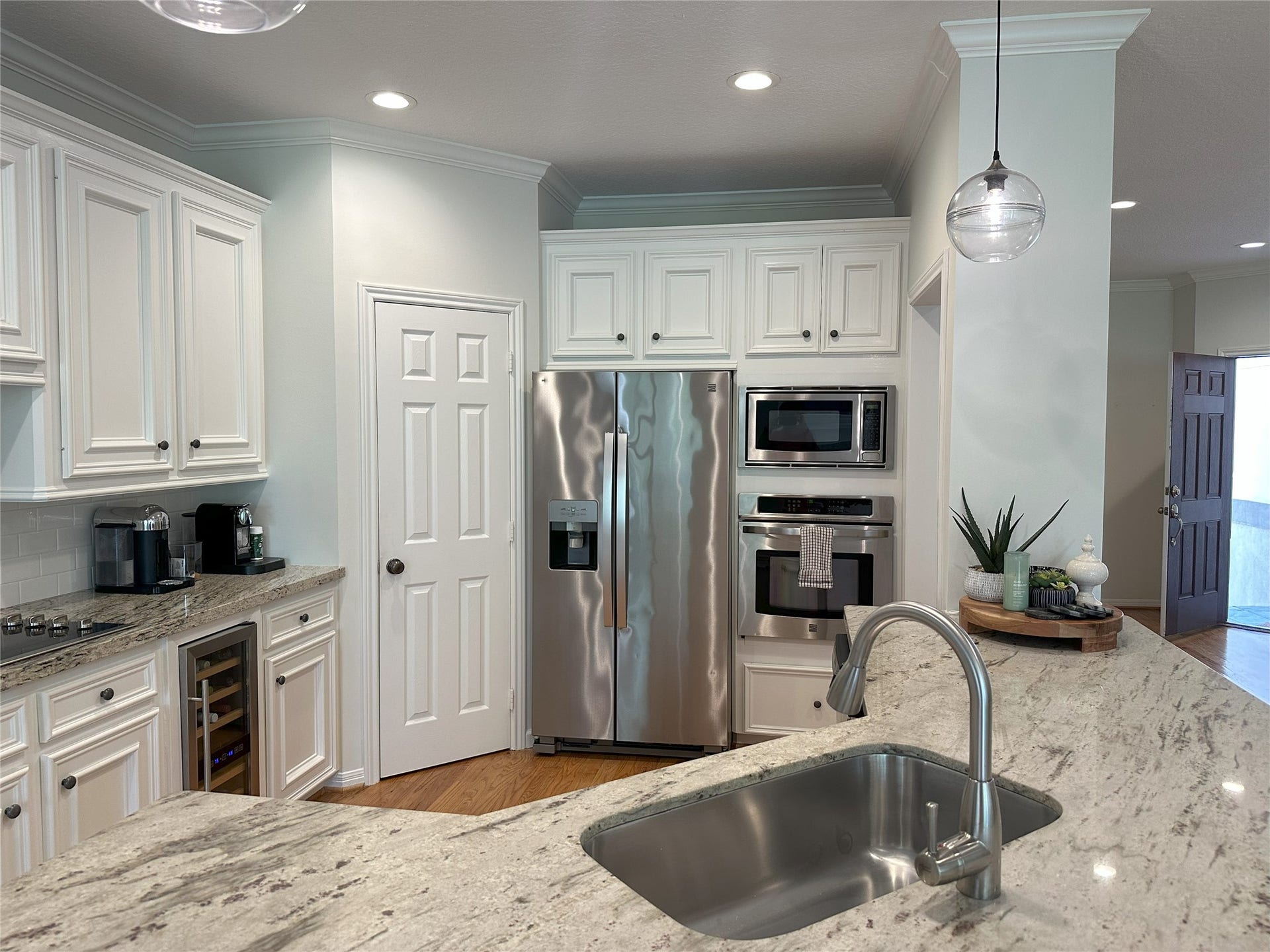 309 Lakeside Lane, Houston, TX 77058