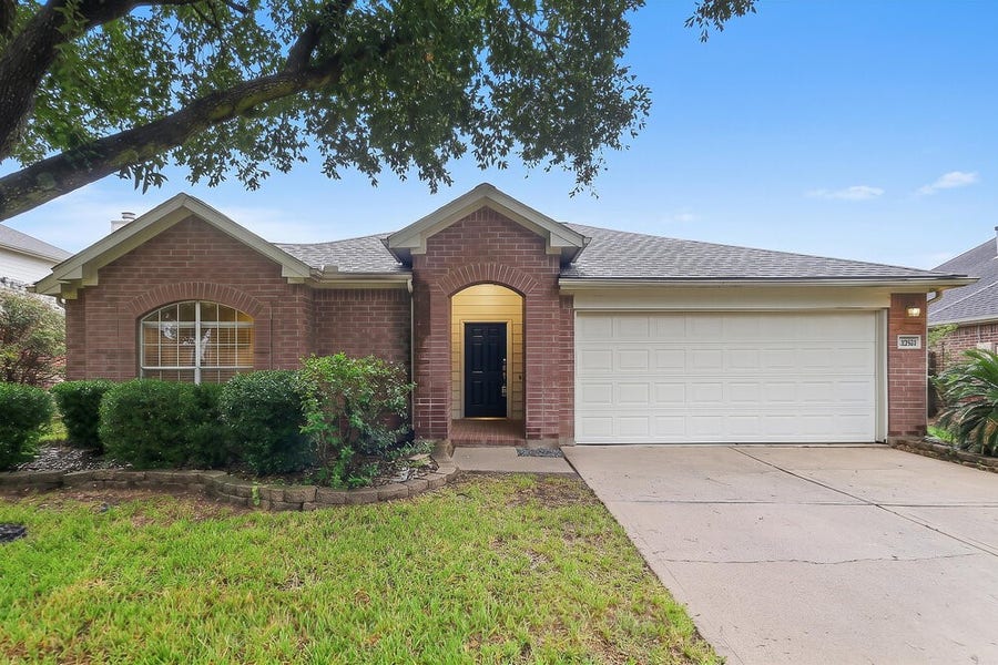 Property photo for 3122 Rainpark Lane, Katy, TX