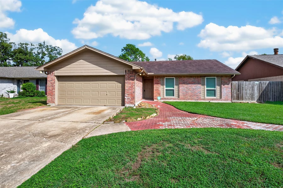 Property photo for 6915 Navidad Road, Houston, TX