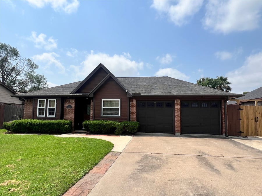 Property photo for 11730 Alamo Drive, La Porte, TX