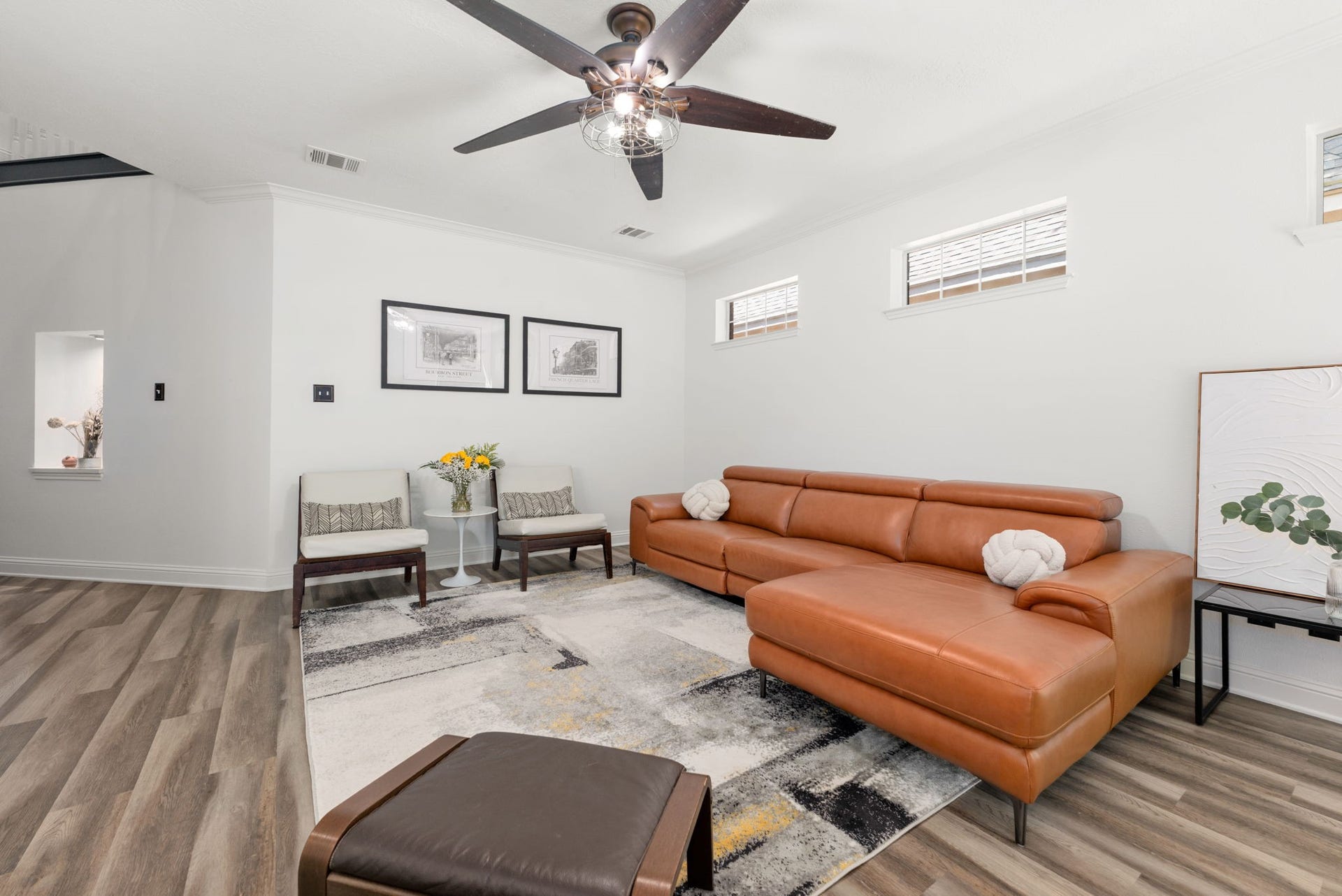 26 Cinnamon Teal Place, The Woodlands, TX 77382 Spacious living area.