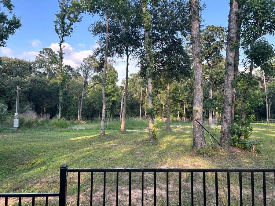 Property photo for 13881 Park Ave, Conroe, TX