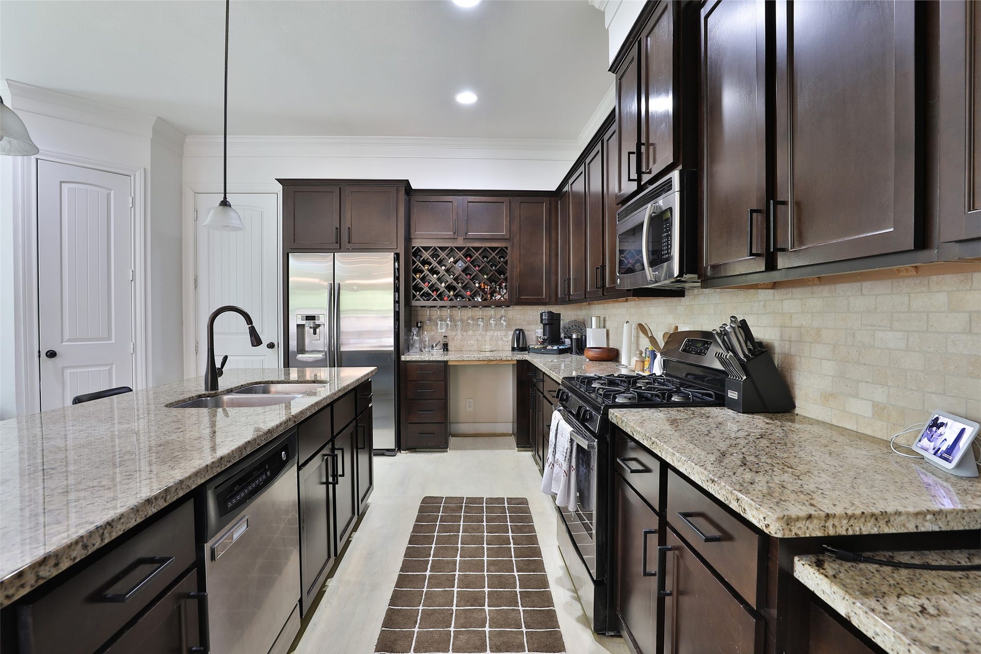 1112 Bingham Street, Houston, TX 77007 1112 Bingham Street, Houston, TX 77007