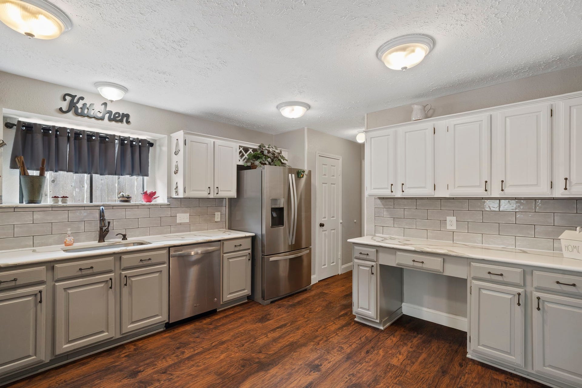 2437 Willow Bend Drive, Richmond, TX 77406 Did I mention that the kitchen refrigerator stays?!