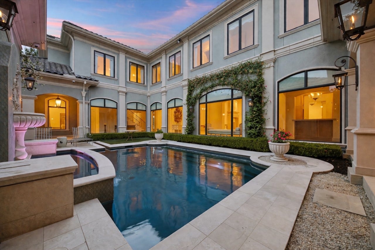 Stunning private courtyard