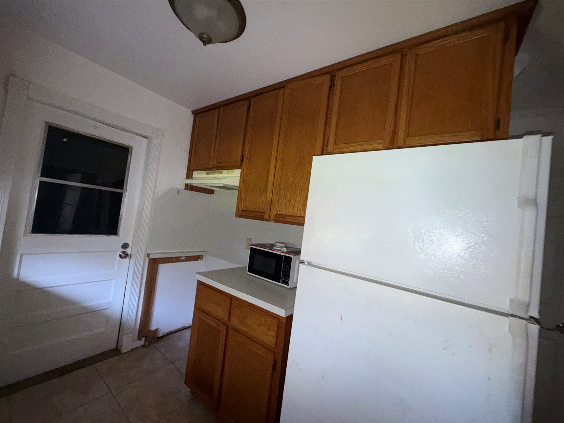 No appliances included sorry