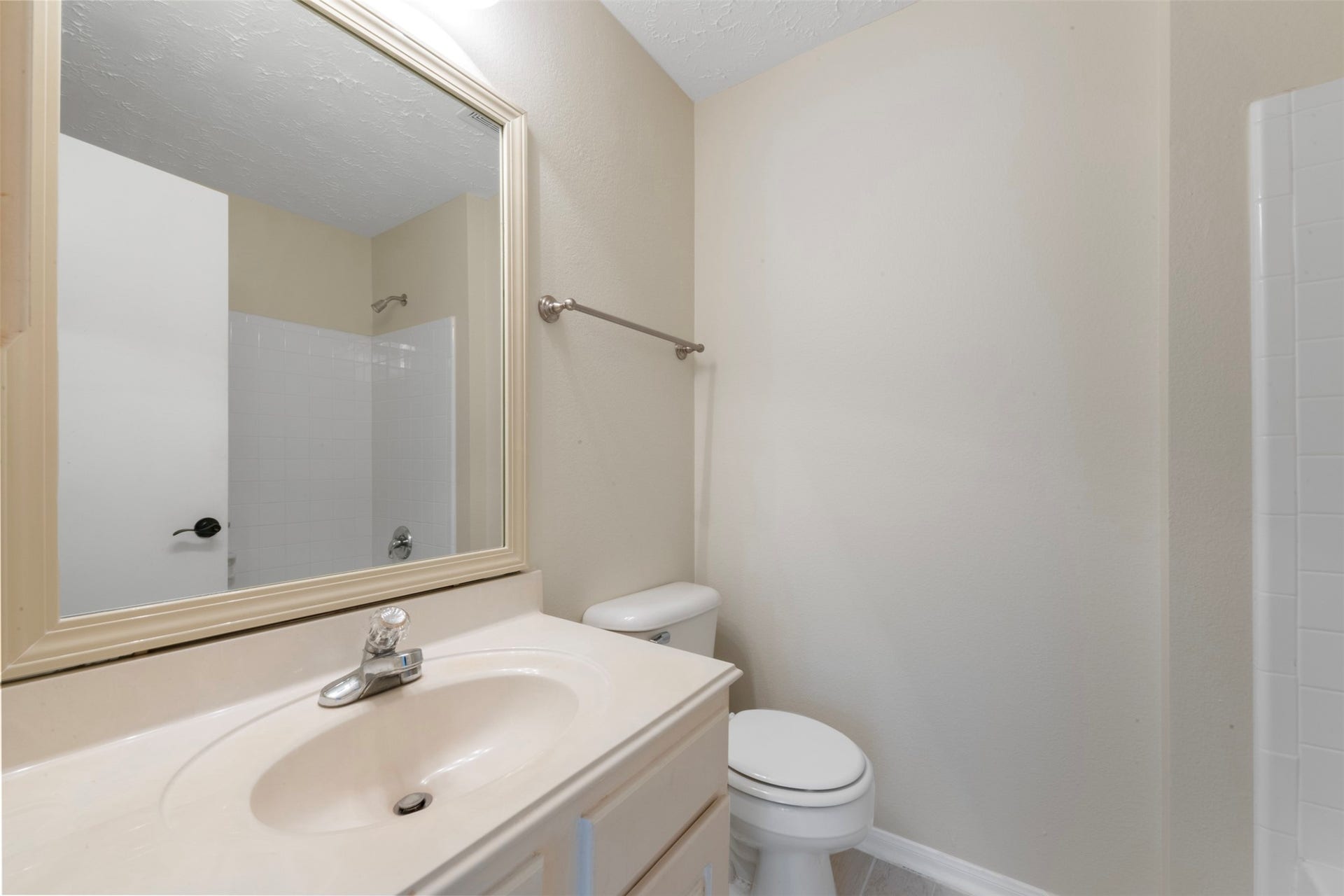 8051 Bay Branch Drive, #423, The Woodlands, TX 77382 Bathroom one