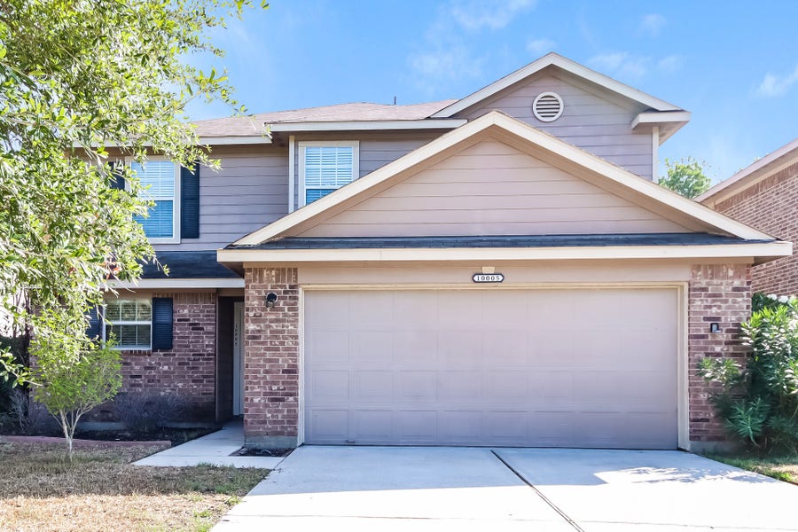 Property photo for 10005 Sterling Place Drive, Conroe, TX