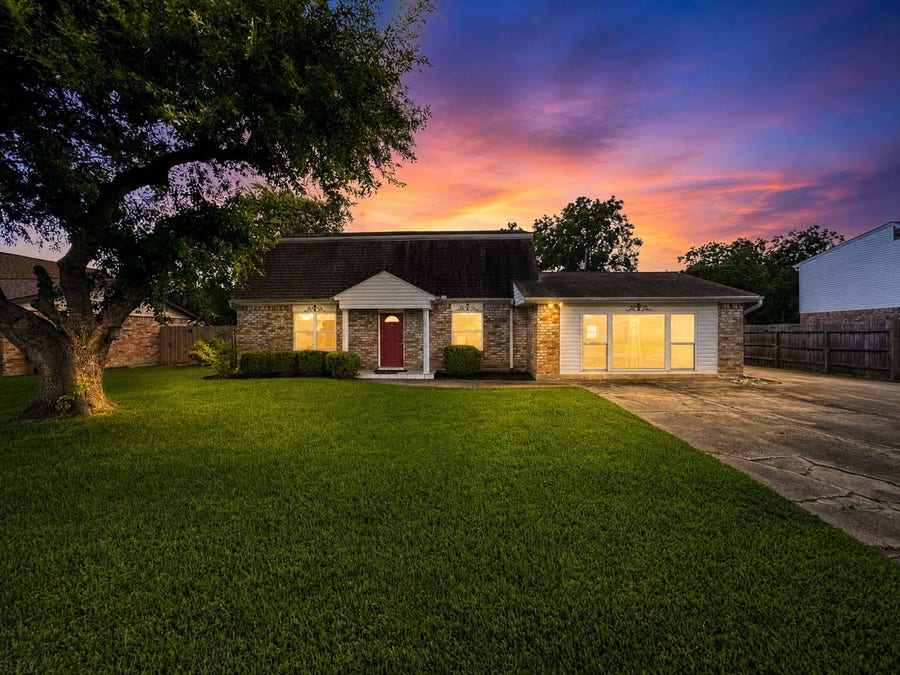 Property photo for 2323 37th Avenue N, Texas City, TX