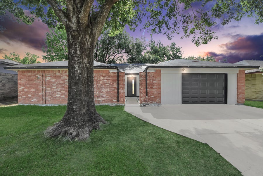 Property photo for 20010 Cottonglade Lane, Humble, TX