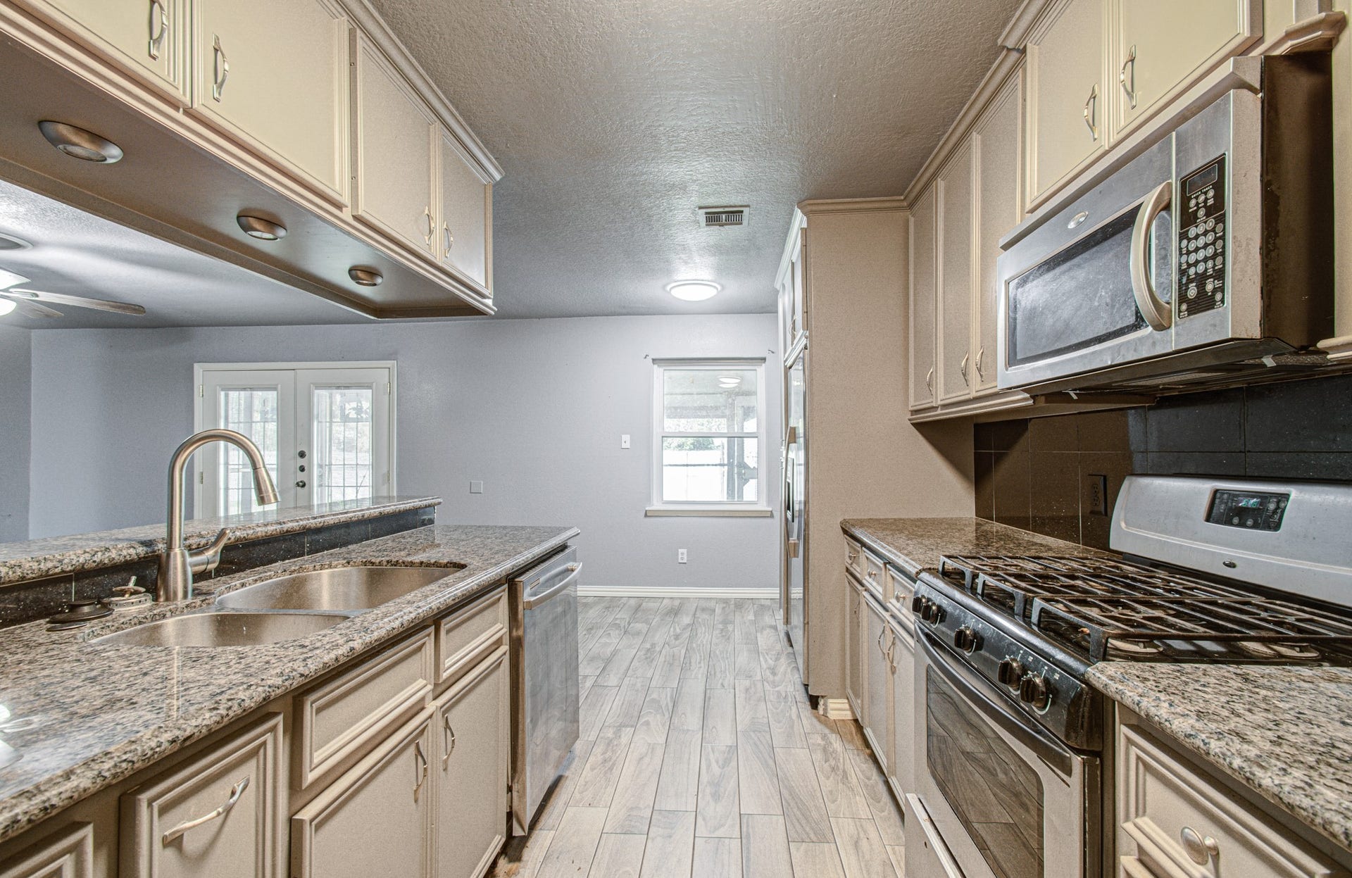 11910 Hunkler Drive, Houston, TX 77047 11910 Hunkler Drive, Houston, TX 77047
