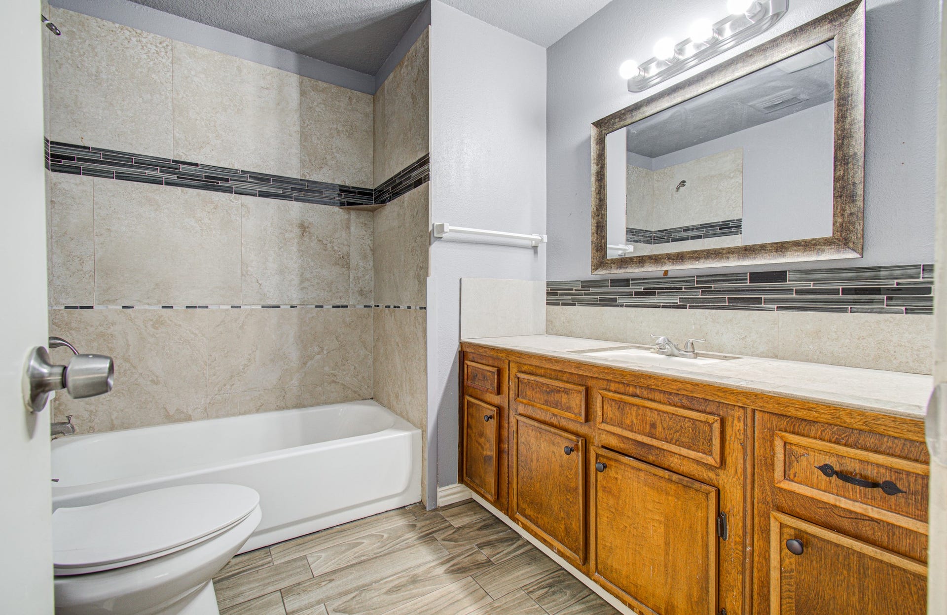 11910 Hunkler Drive, Houston, TX 77047 11910 Hunkler Drive, Houston, TX 77047