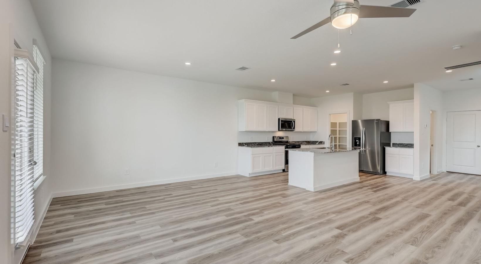 10415 Lancaster Forest Lane, #D1, Houston, TX 77051 VACANT HOME SHOWN. ACTUAL LAYOUT MAY DIFFER