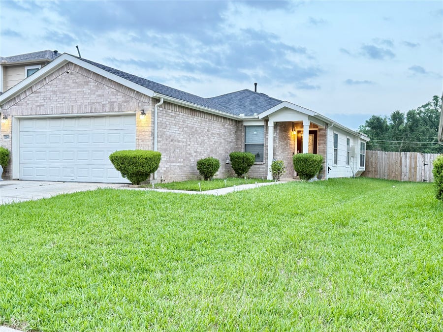 Property photo for 22843 Twisting Pine Drive, Spring, TX