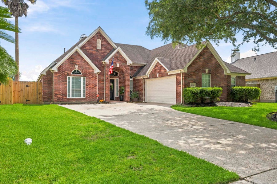 Property photo for 6159 Darlington Court, League City, TX