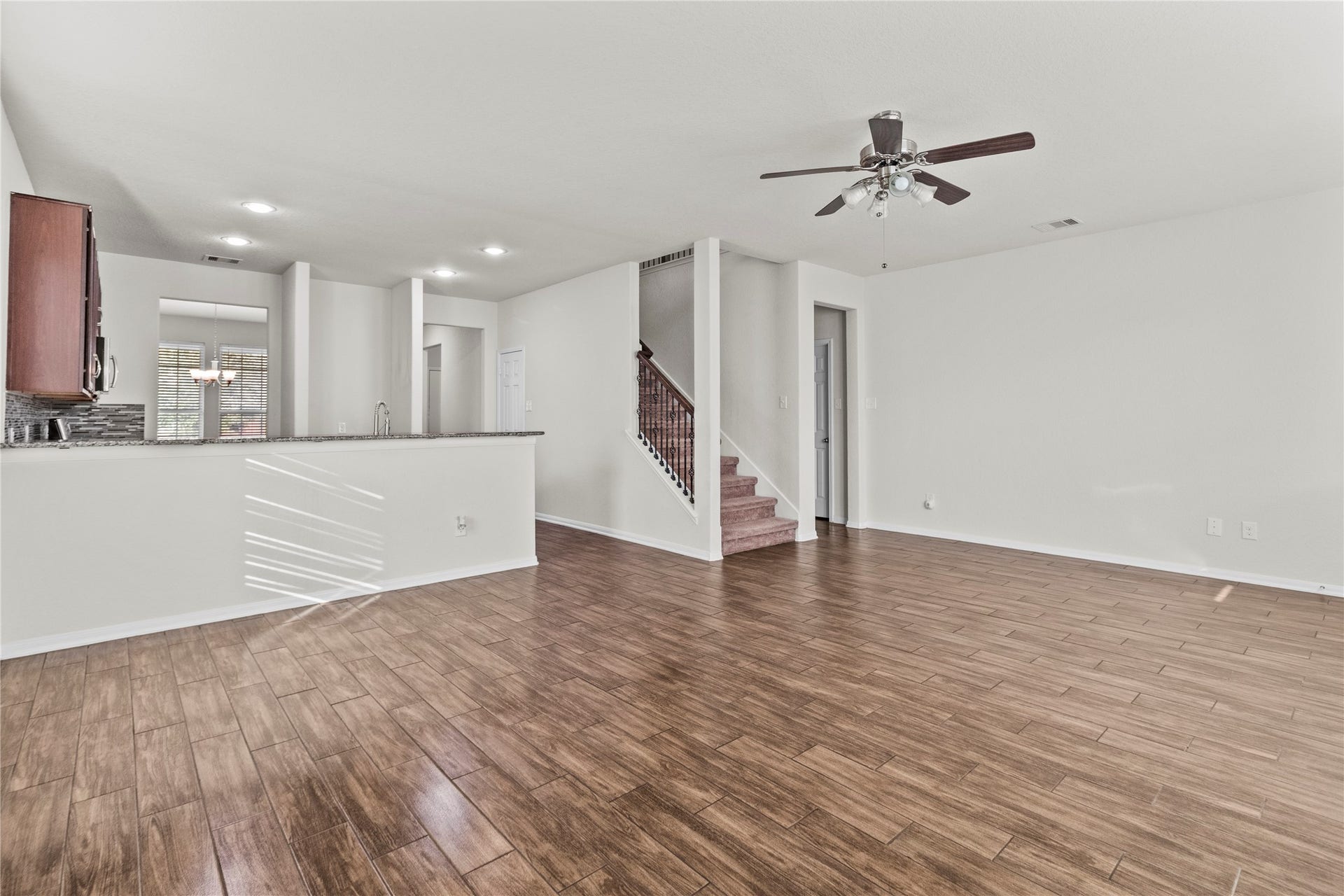 14610 Ruddy Duck Lane, Houston, TX 77049 14610 Ruddy Duck Lane, Houston, TX 77049