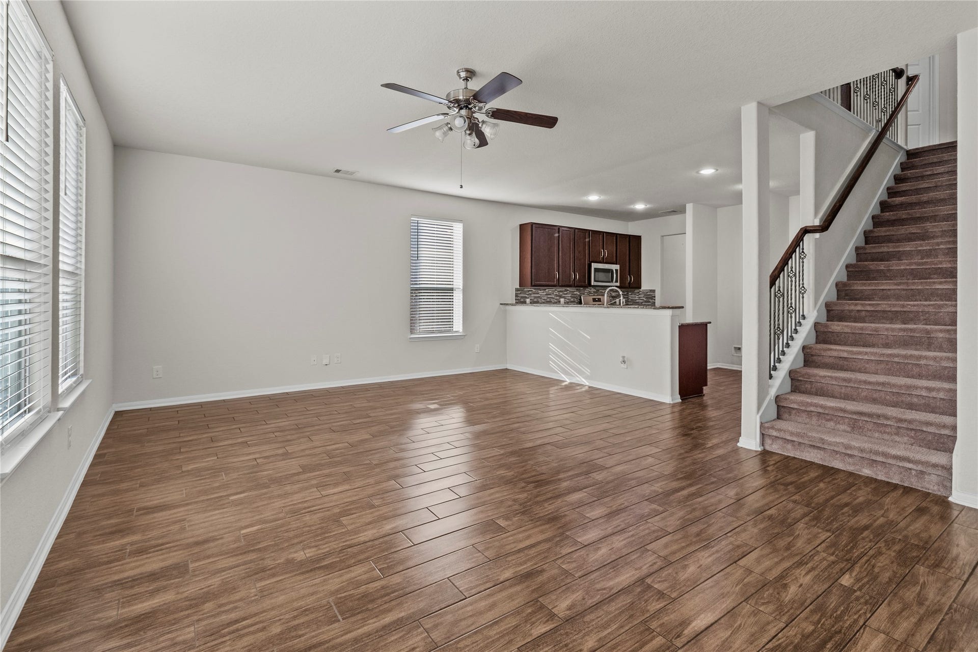 14610 Ruddy Duck Lane, Houston, TX 77049 14610 Ruddy Duck Lane, Houston, TX 77049