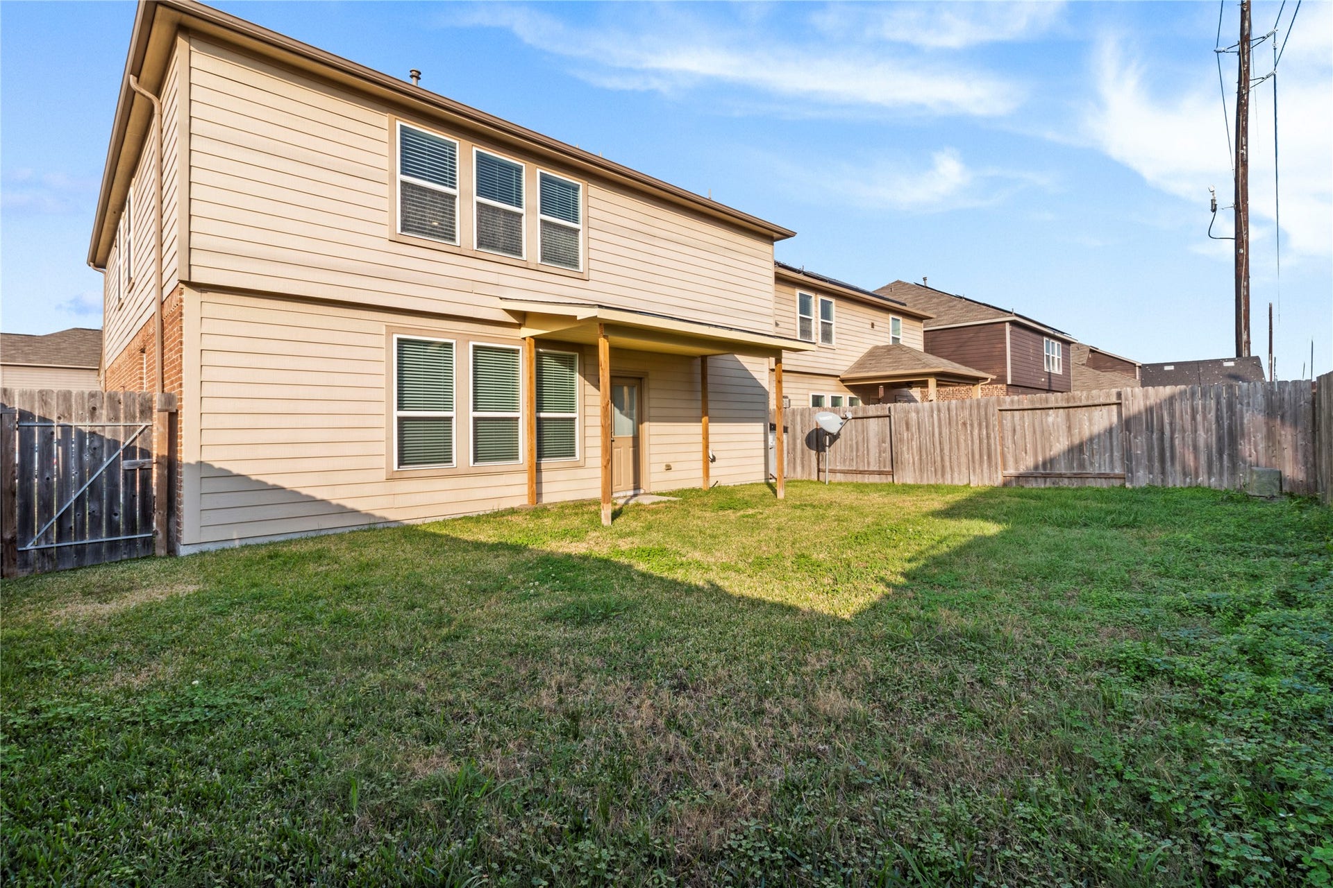 14610 Ruddy Duck Lane, Houston, TX 77049 14610 Ruddy Duck Lane, Houston, TX 77049