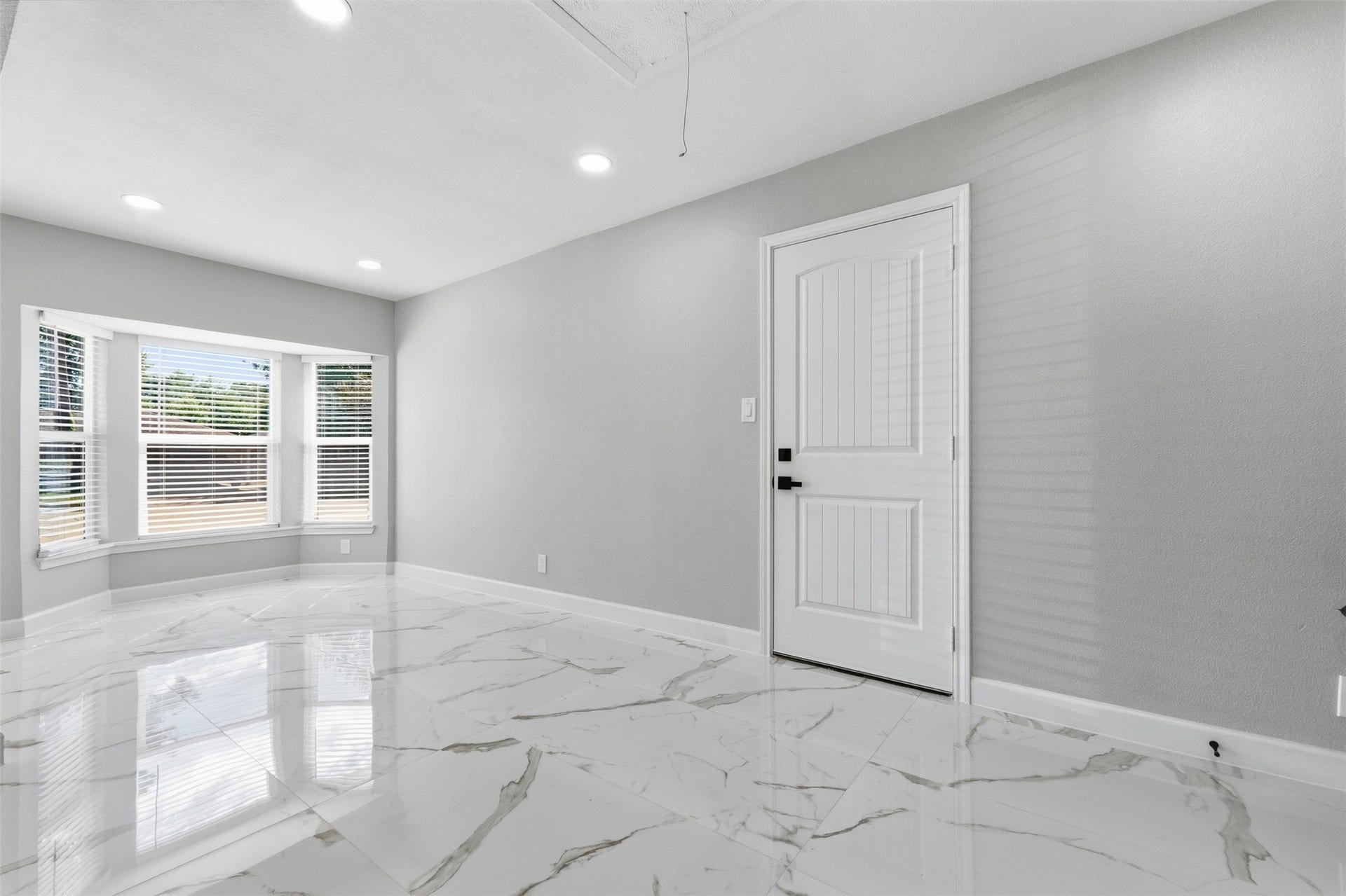 6319 Hopper Road, Houston, TX 77016 6319 Hopper Road, Houston, TX 77016