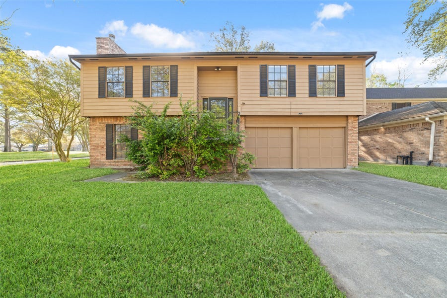 Property photo for 8426 Laurel Trails Drive, Houston, TX